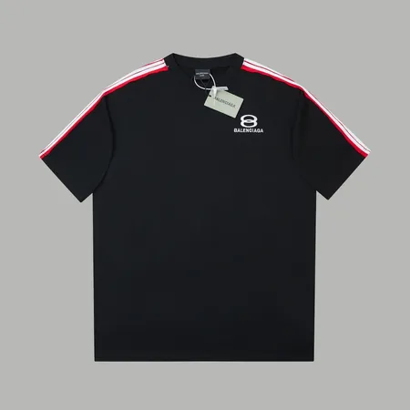 バレンシアガ Tシャツ