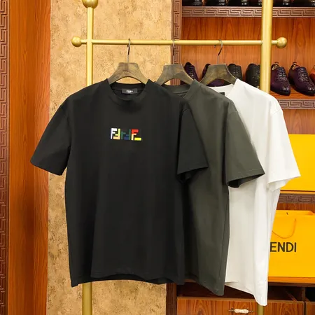フェンディ Tシャツ