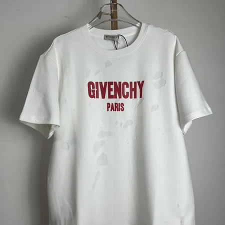 ジバンシィ Tシャツ