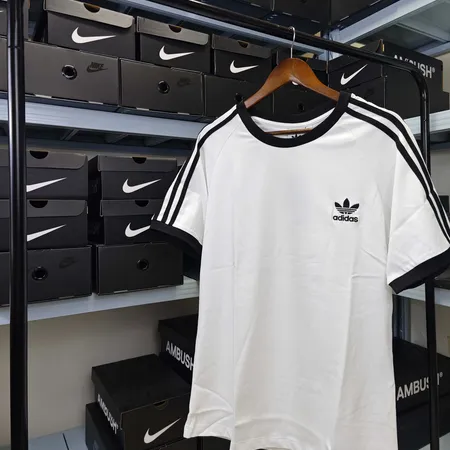 アディダス Tシャツ