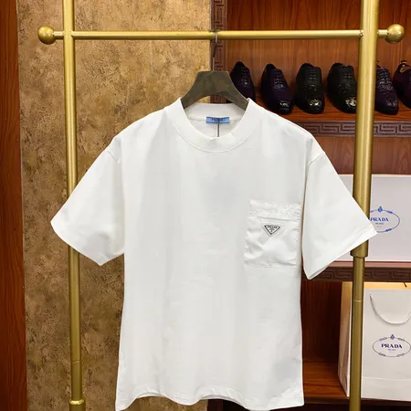 プラダ Tシャツ