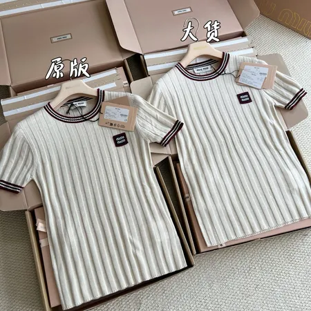 ミュウミュウ Tシャツ