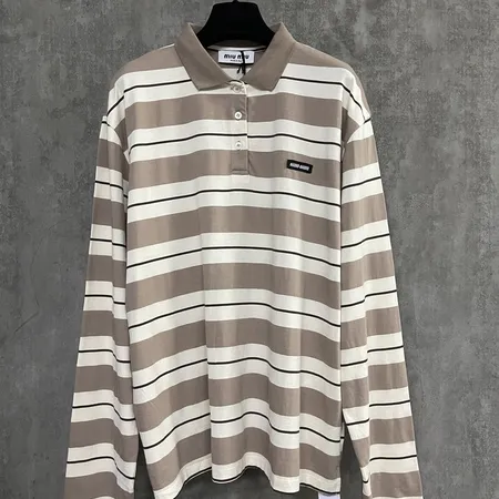 ミュウミュウ パーカー