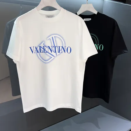 ヴァレンティノ Tシャツ