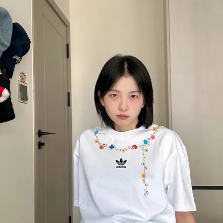 アディダス Tシャツ