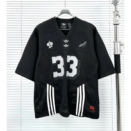 アディダス Tシャツ