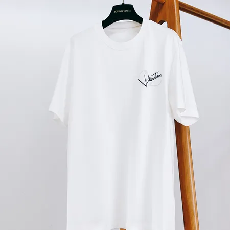 ヴァレンティノ Tシャツ