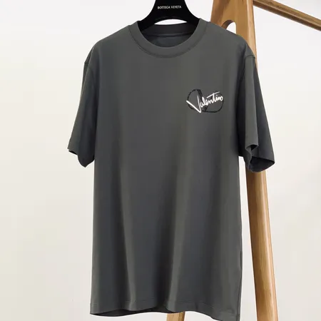 ヴァレンティノ Tシャツ