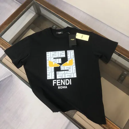 フェンディ Tシャツ