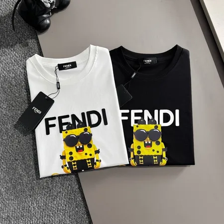 フェンディ Tシャツ
