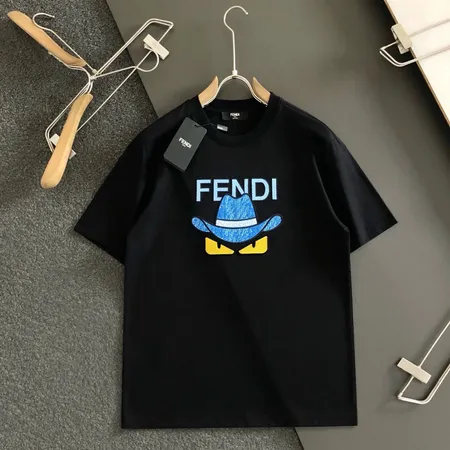 フェンディ Tシャツ