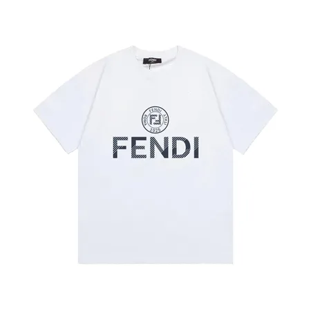 フェンディ Tシャツ