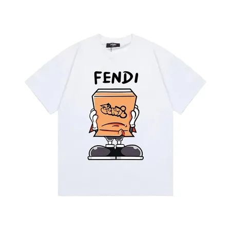 フェンディ Tシャツ