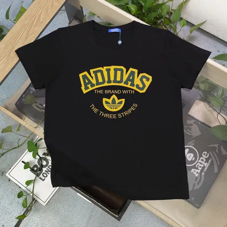アディダス Tシャツ