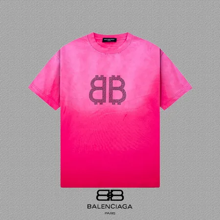 バレンシアガ Tシャツ