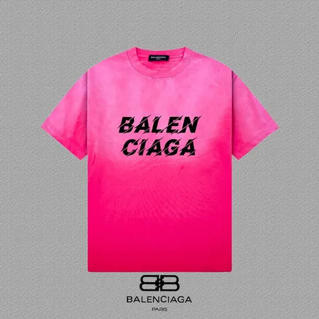 バレンシアガ Tシャツ