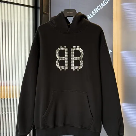 バレンシアガ パーカー