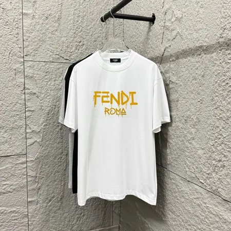 フェンディ Tシャツ