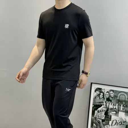 ロエベ Tシャツ