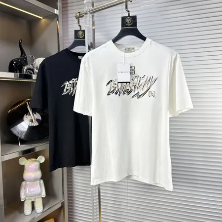 ジバンシィ Tシャツ