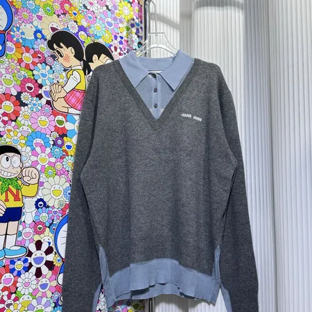 ミュウミュウ パーカー