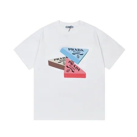 プラダ Tシャツ