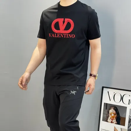ヴァレンティノ Tシャツ
