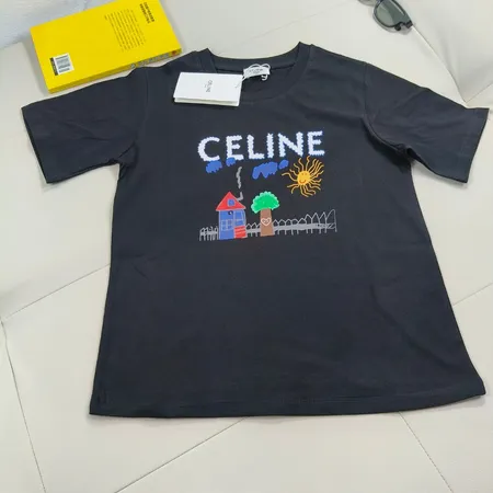 セリーヌ Tシャツ