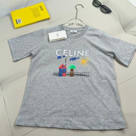 セリーヌ Tシャツ