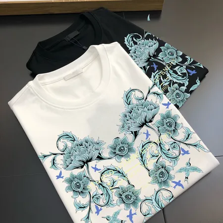 ジバンシィ Tシャツ