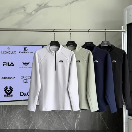 ノースフェイス パーカー