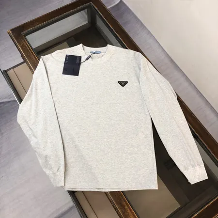 プラダ パーカー