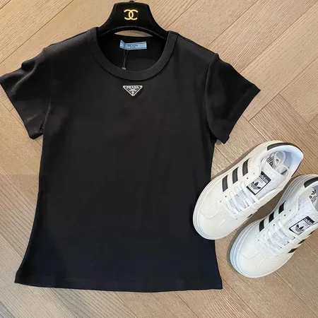 プラダ Tシャツ