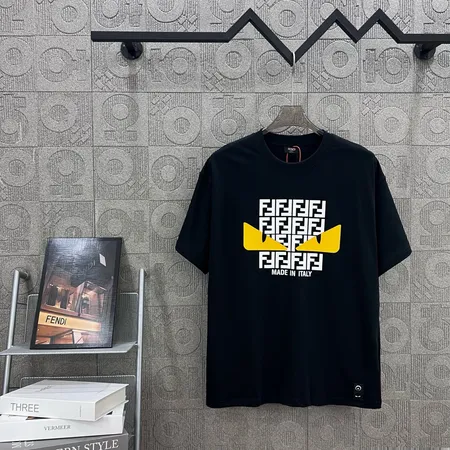 フェンディ Tシャツ