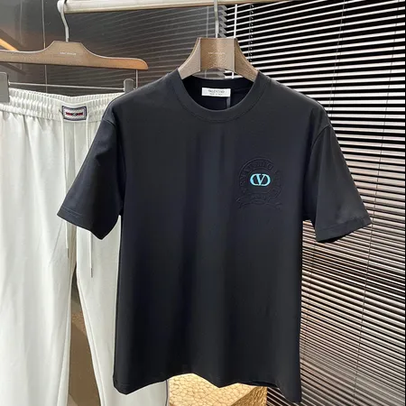 ヴァレンティノ Tシャツ