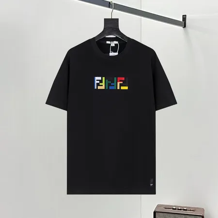 フェンディ Tシャツ