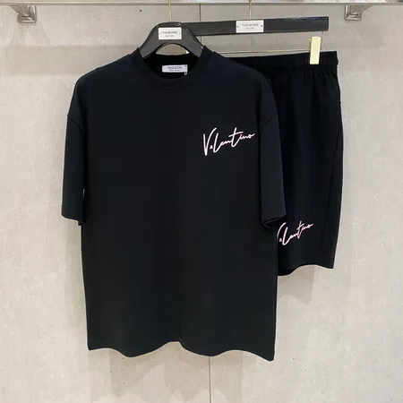 ヴァレンティノ Tシャツ