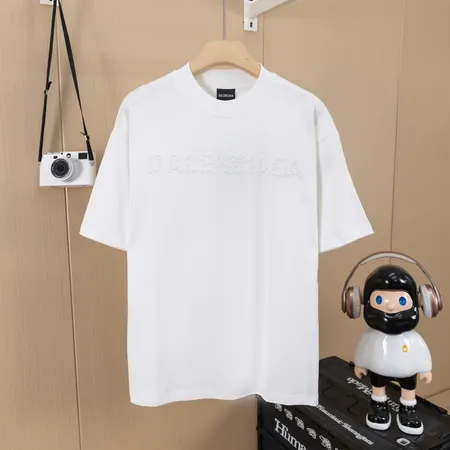 バレンシアガ Tシャツ