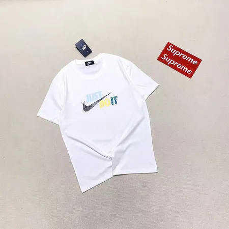 ナイキ Tシャツ