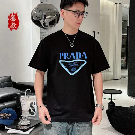 プラダ Tシャツ