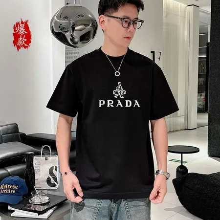 プラダ Tシャツ