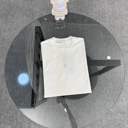 ジバンシィ Tシャツ