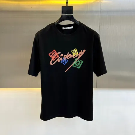 ジバンシィ Tシャツ