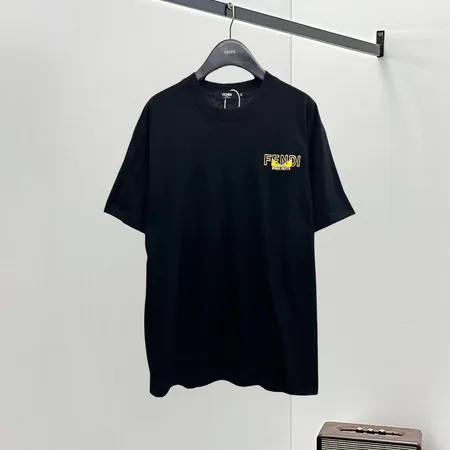 フェンディ Tシャツ