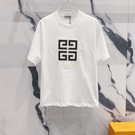 ジバンシィ Tシャツ