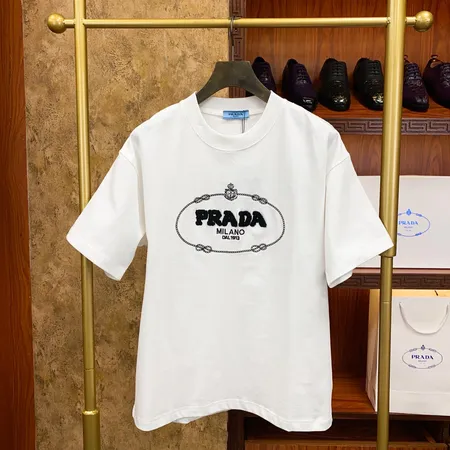 プラダ Tシャツ