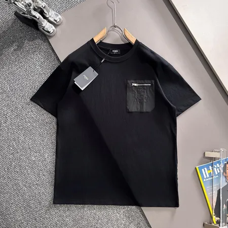 フェンディ Tシャツ