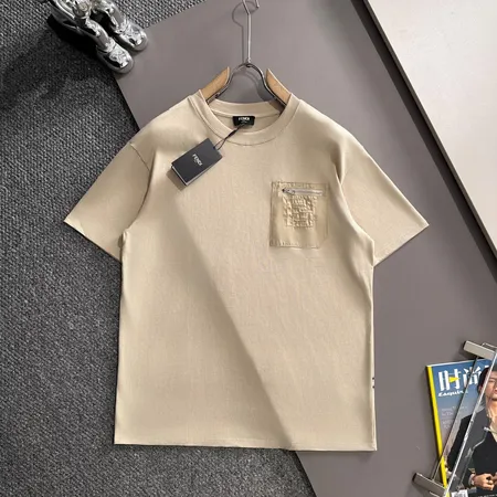 フェンディ Tシャツ