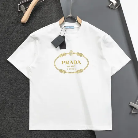 プラダ Tシャツ