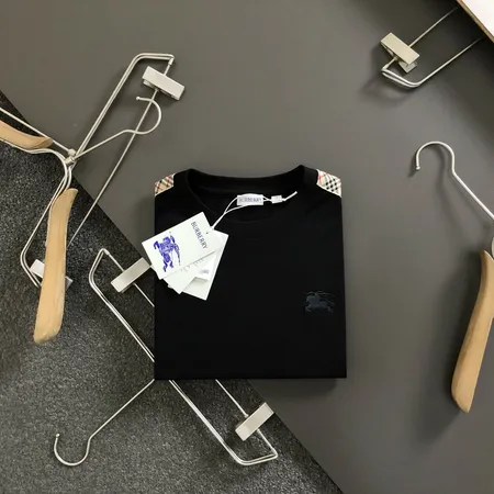 バーバリー ス Tシャツ
